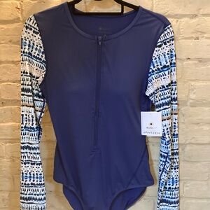 Jantzen Women's Blue Patterned Sleeve Swim Bodysuit